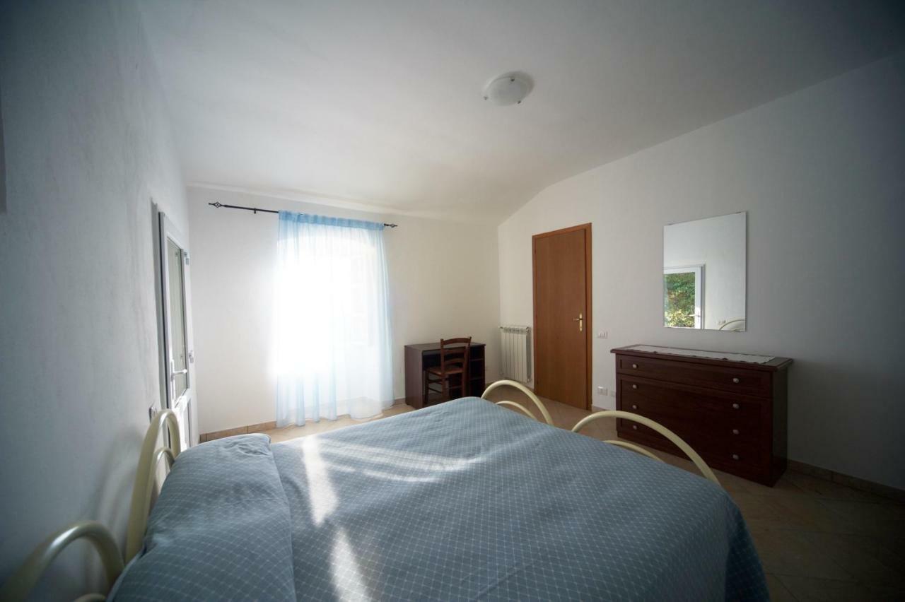 Al Vecchio Convento Mare E Monti Bed & Breakfast Ortonovo Bagian luar foto