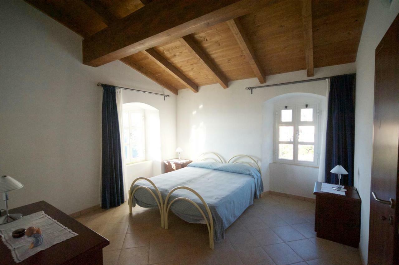 Al Vecchio Convento Mare E Monti Bed & Breakfast Ortonovo Bagian luar foto