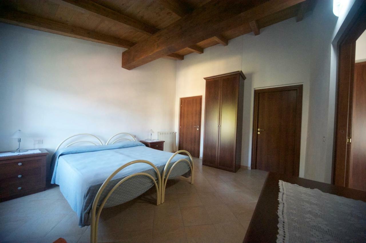 Al Vecchio Convento Mare E Monti Bed & Breakfast Ortonovo Bagian luar foto