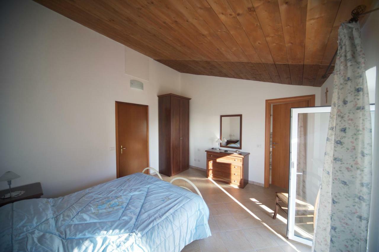 Al Vecchio Convento Mare E Monti Bed & Breakfast Ortonovo Bagian luar foto